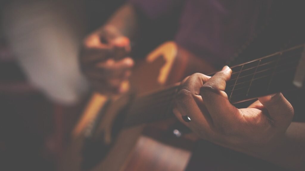 hands, guitar, instrument-1851426.jpg